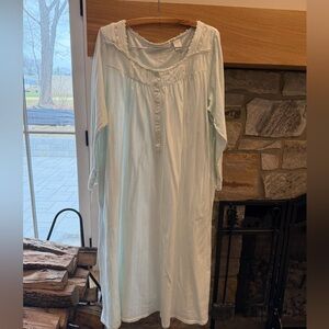 Eileen West Soft Blue Lace-Trimmed Nightgown 100% cotton size XL